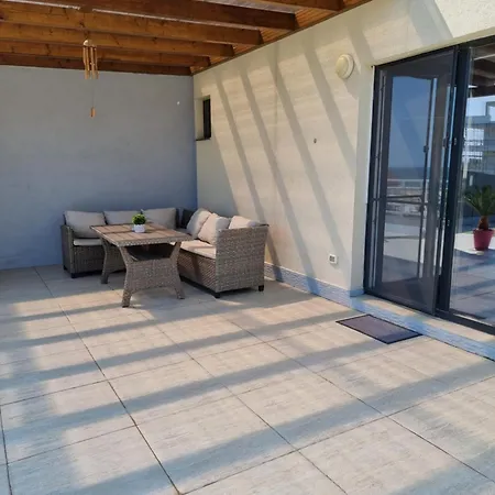Apartment Dc Terrace-endless Summer Mamaia Nord